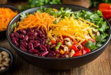 Salada apimentada com feijão vermelho