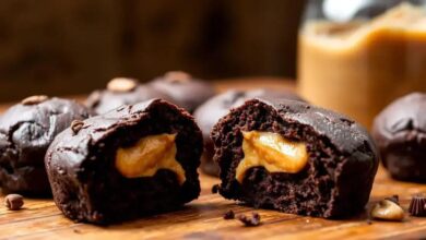 Bolinhos de brownie recheados