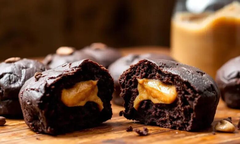 Bolinhos de brownie recheados
